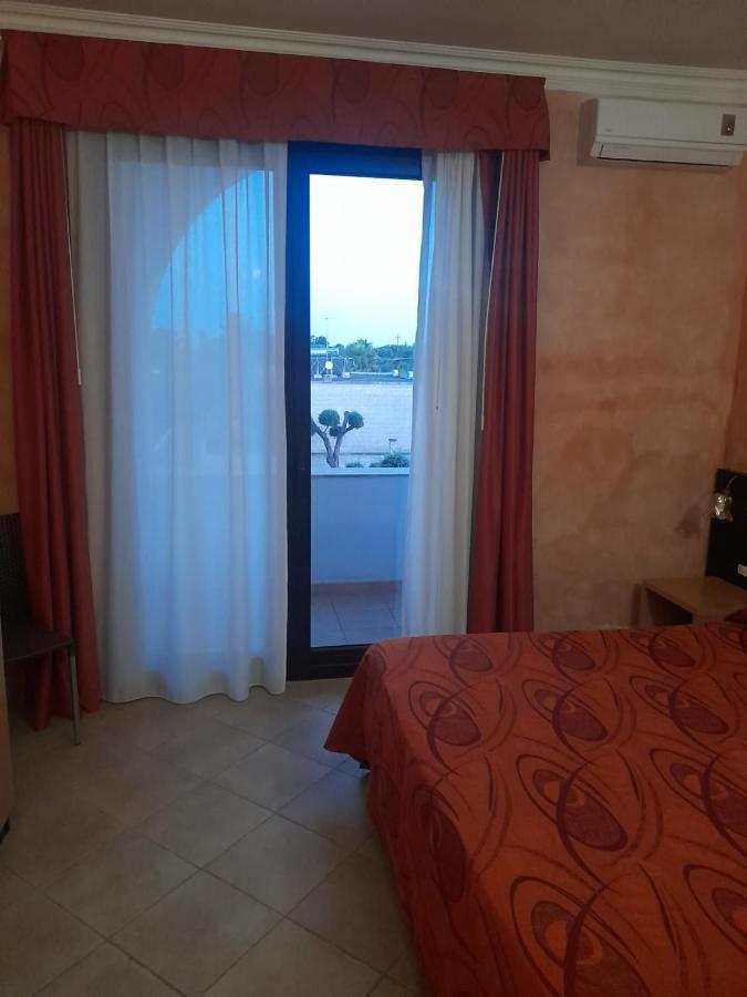 Oasi Del Visir Resort Сан Вито дей Нормани Екстериор снимка