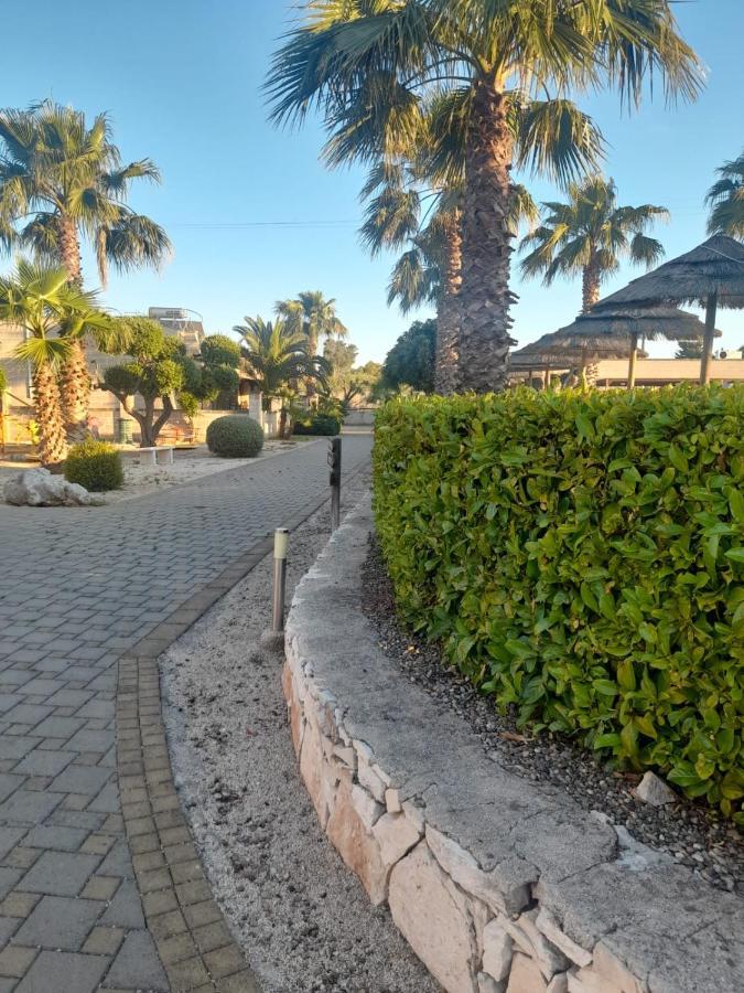 Oasi Del Visir Resort Сан Вито дей Нормани Екстериор снимка