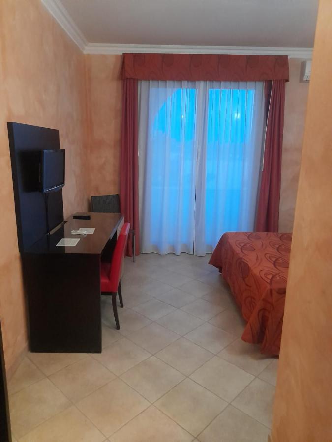 Oasi Del Visir Resort Сан Вито дей Нормани Екстериор снимка